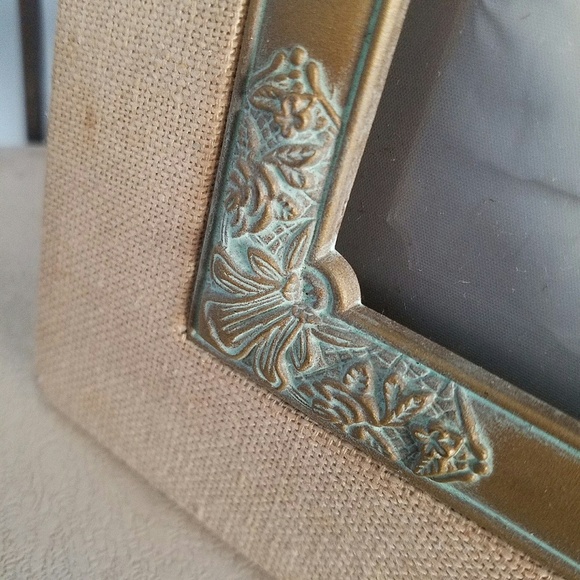 Frame - Vintage Inspired - Beautiful Details - Picture 3 of 3